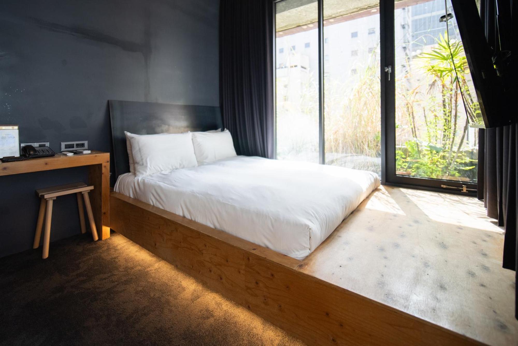 Sof Hotel Тайчжун Экстерьер фото